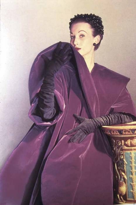 Иллюстрация к книге — Тайны парижских манекенщиц [i_116.jpg]