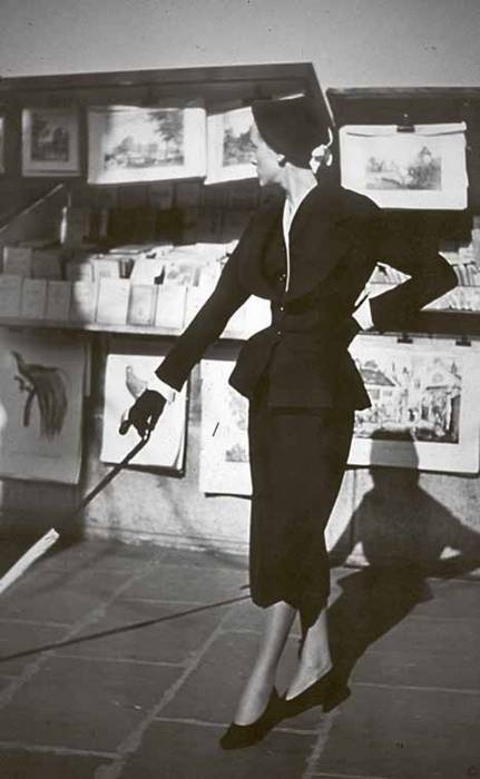 Иллюстрация к книге — Тайны парижских манекенщиц [i_139.jpg]