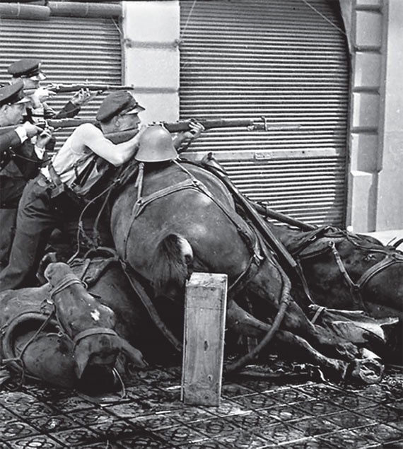 Иллюстрация к книге — Кровавый век [_232.jpg]