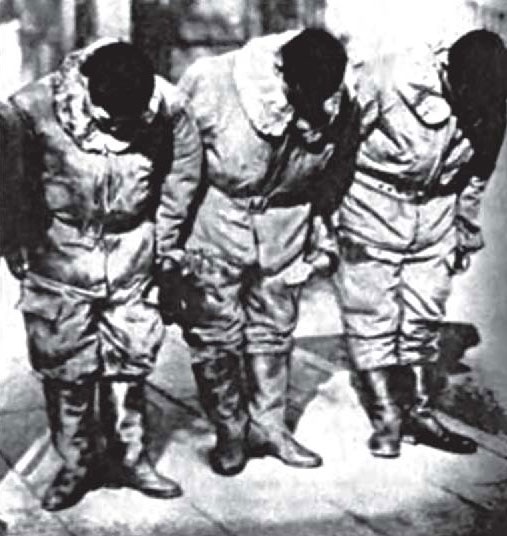 Иллюстрация к книге — Кровавый век [_245.jpg]