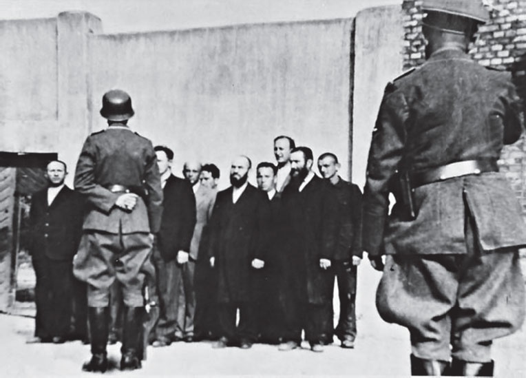 Иллюстрация к книге — Кровавый век [_259.jpg]