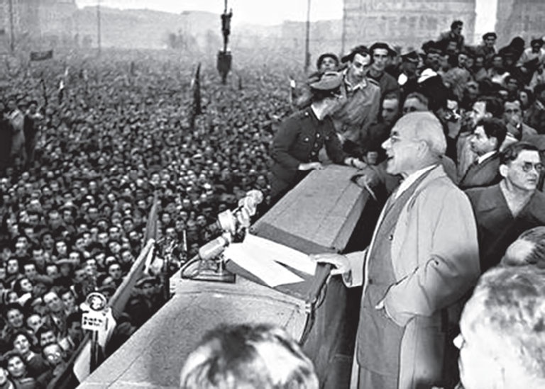 Иллюстрация к книге — Кровавый век [_386.jpg]