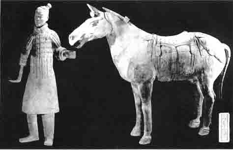 Иллюстрация к книге — Армии Древнего Китая III в. до н.э. - III в. н.э. Униформа, вооружение, организация [i_005.jpg]