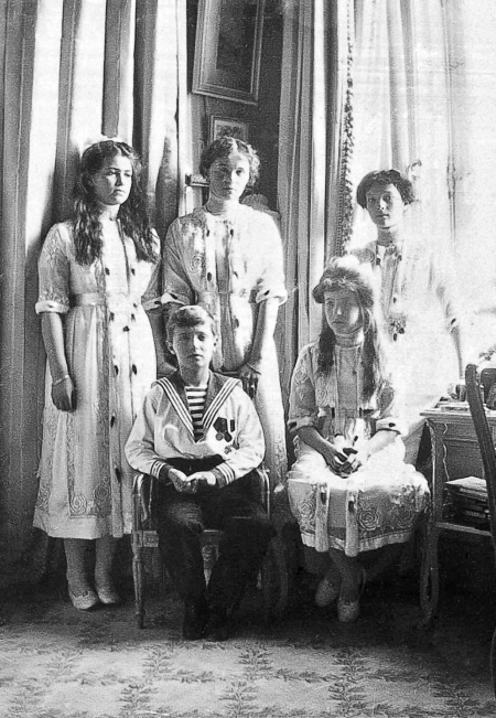 Иллюстрация к книге — Рок семьи Романовых. "Мы не хотим и не можем бежать..." [i_029.jpg]