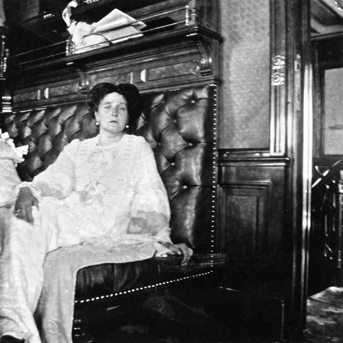 Иллюстрация к книге — Рок семьи Романовых. "Мы не хотим и не можем бежать..." [i_031.jpg]