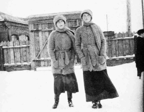 Иллюстрация к книге — Рок семьи Романовых. "Мы не хотим и не можем бежать..." [i_063.jpg]