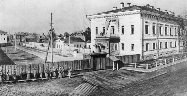 Иллюстрация к книге — Рок семьи Романовых. "Мы не хотим и не можем бежать..." [i_064.jpg]