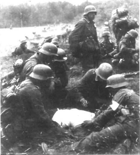 Иллюстрация к книге — Боевое снаряжение вермахта 1939-1945 гг. [any2fbimgloader17.jpg]