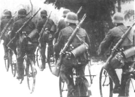 Иллюстрация к книге — Боевое снаряжение вермахта 1939-1945 гг. [any2fbimgloader8.jpg]