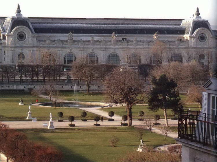 Иллюстрация к книге — Париж. Любовь, вино, короли и... дьявол [i_008.jpg]