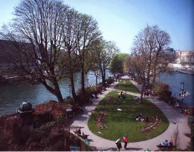 Иллюстрация к книге — Париж. Любовь, вино, короли и... дьявол [i_020.jpg]