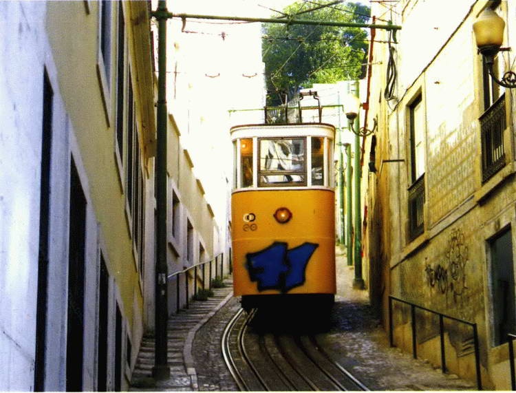 Иллюстрация к книге — Лиссабон. Девять кругов ада, Летучий португалец и... портвейн [i_016.jpg]