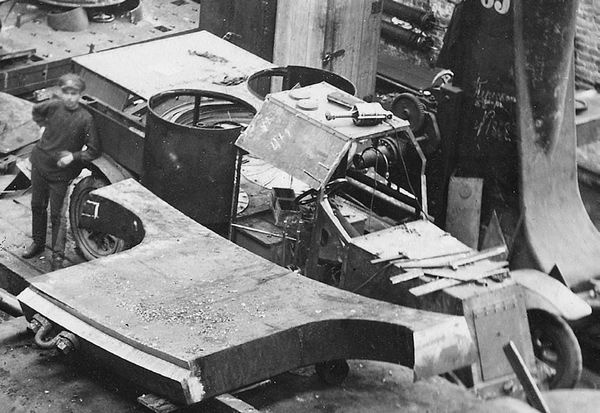 Иллюстрация к книге — Бронеавтомобиль "Остин". Предтеча бронетанковых войск России [i_035.jpg]