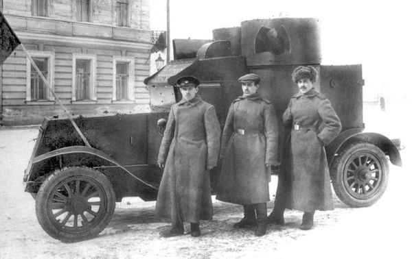 Иллюстрация к книге — Бронеавтомобиль "Остин". Предтеча бронетанковых войск России [i_057.jpg]