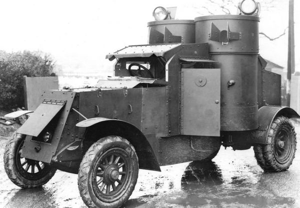 Иллюстрация к книге — Бронеавтомобиль "Остин". Предтеча бронетанковых войск России [i_071.jpg]