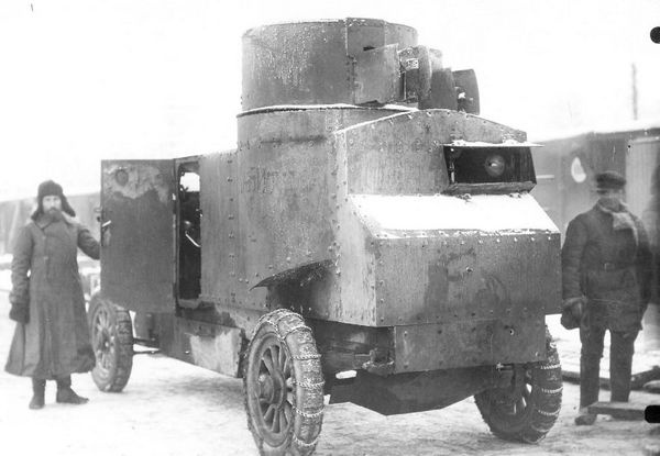 Иллюстрация к книге — Бронеавтомобиль "Остин". Предтеча бронетанковых войск России [i_079.jpg]