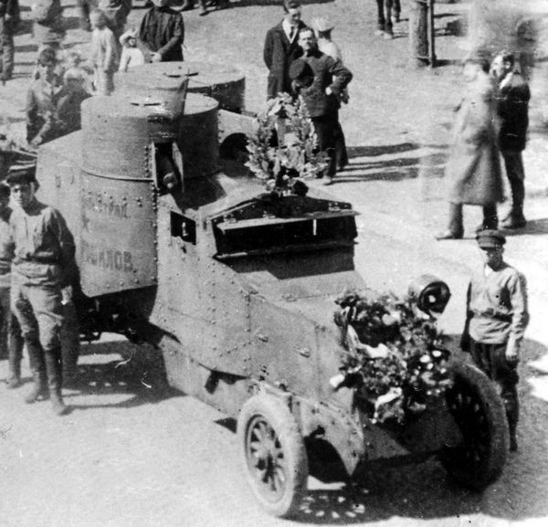 Иллюстрация к книге — Бронеавтомобиль "Остин". Предтеча бронетанковых войск России [i_120.jpg]