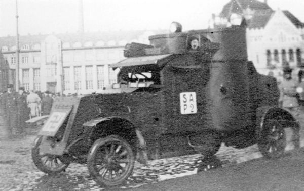 Иллюстрация к книге — Бронеавтомобиль "Остин". Предтеча бронетанковых войск России [i_141.jpg]