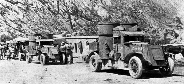 Иллюстрация к книге — Бронеавтомобиль "Остин". Предтеча бронетанковых войск России [i_154.jpg]