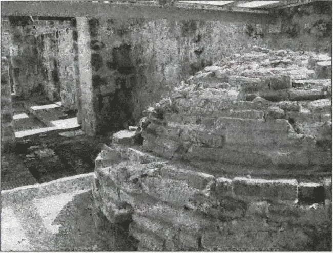 Иллюстрация к книге — Средневековая Испания [i_045.jpg]