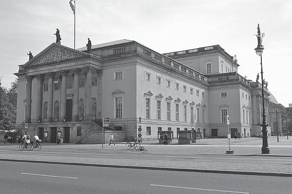 Иллюстрация к книге — По Берлину. В поисках следов исчезнувших цивилизаций [_09.jpg]