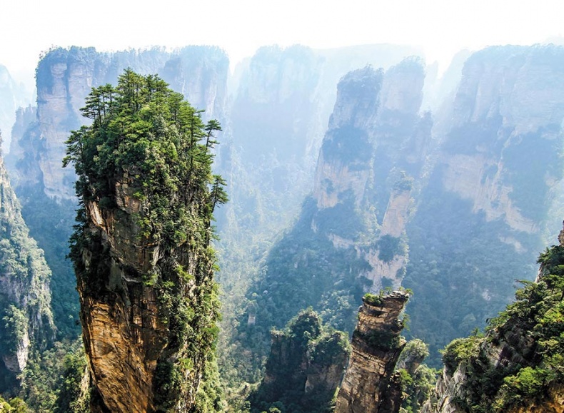 Иллюстрация к книге — Си Цзиньпин. Новая эпоха [i_002.jpg]