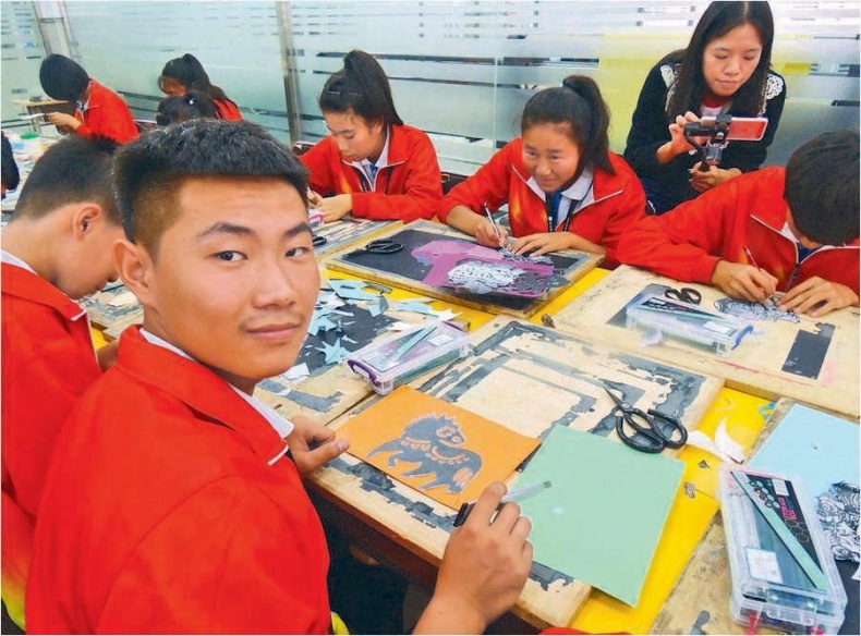 Иллюстрация к книге — Си Цзиньпин. Новая эпоха [i_047.jpg]