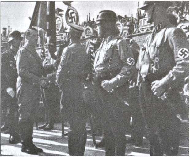 Иллюстрация к книге — Политические солдаты Гитлера [i_025.jpg]