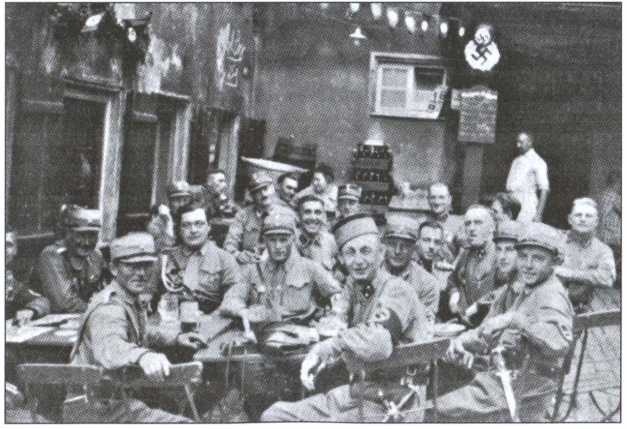 Иллюстрация к книге — Политические солдаты Гитлера [i_034.jpg]