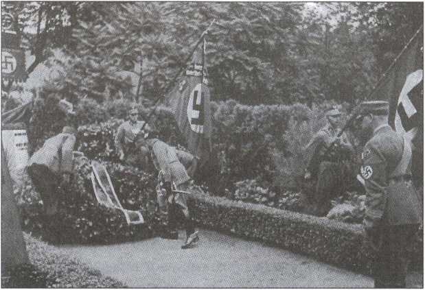 Иллюстрация к книге — Политические солдаты Гитлера [i_058.jpg]