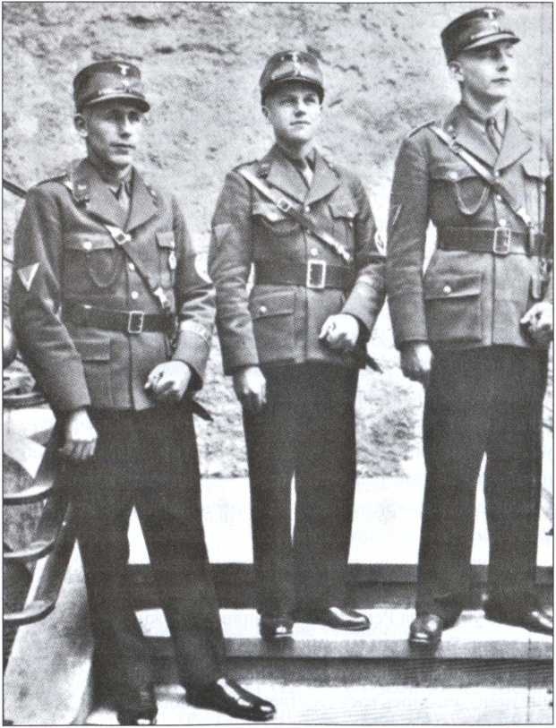 Иллюстрация к книге — Политические солдаты Гитлера [i_083.jpg]