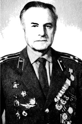 Иллюстрация к книге — Мы бомбили Берлин и пугали Нью-Йорк! 147 боевых вылетов в тыл врага [i_014.jpg]