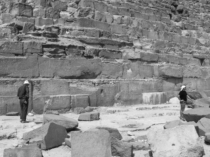 Иллюстрация к книге — Пирамиды. Загадки строительства и назначение [any2fbimgloader10.jpg]