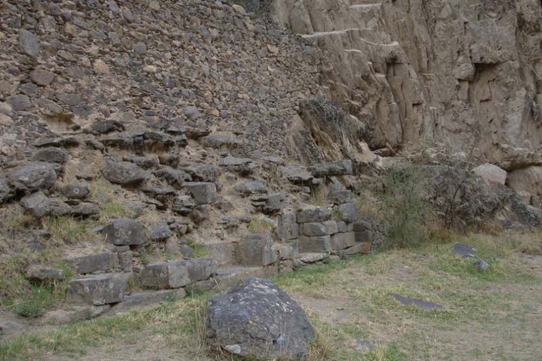 Иллюстрация к книге — Обитаемый остров Земля [i_024.jpg]