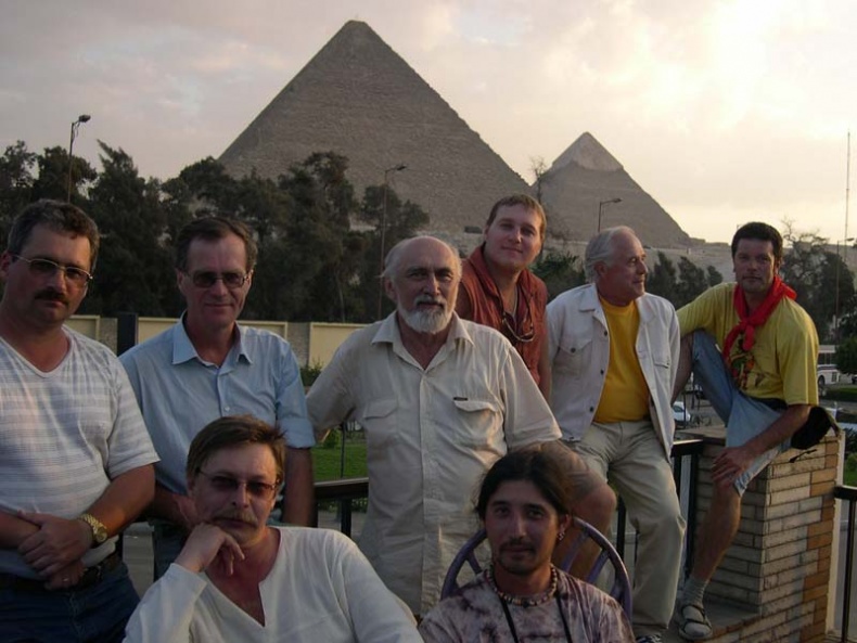 Иллюстрация к книге — Обитаемый остров Земля [i_034.jpg]