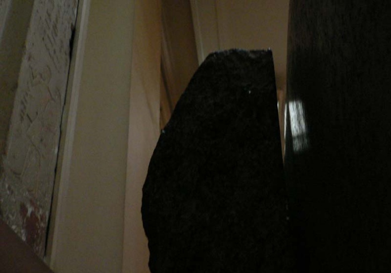 Иллюстрация к книге — Обитаемый остров Земля [i_059.jpg]