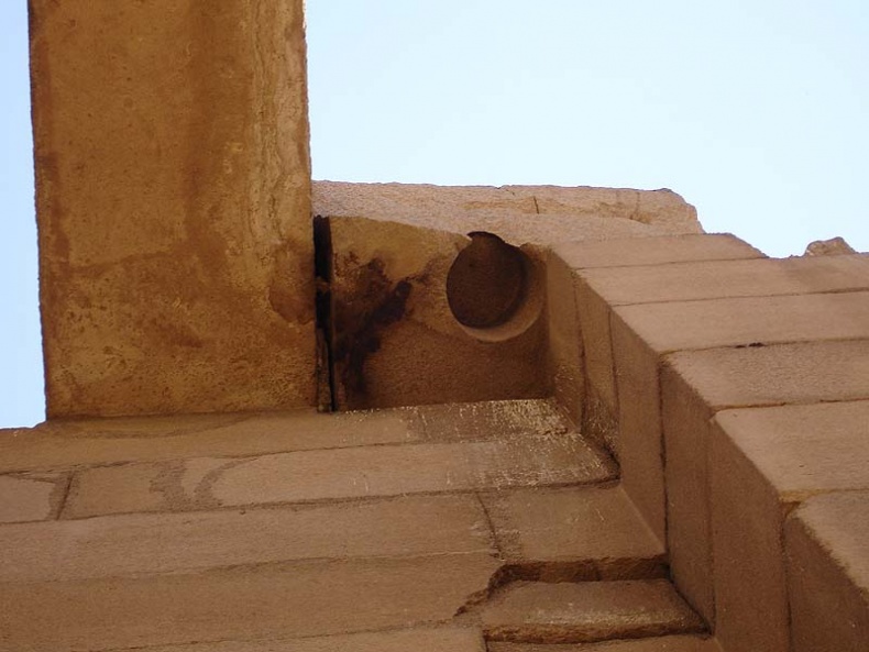 Иллюстрация к книге — Обитаемый остров Земля [i_090.jpg]