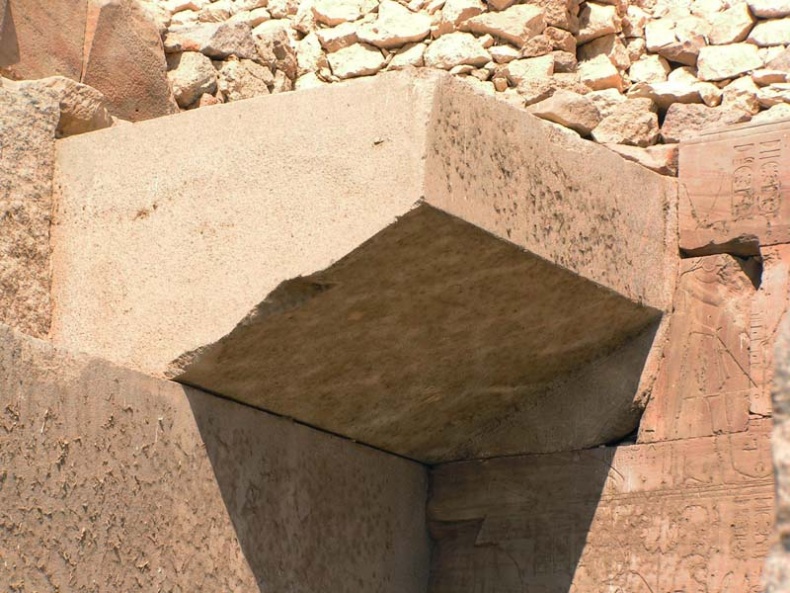 Иллюстрация к книге — Обитаемый остров Земля [i_095.jpg]