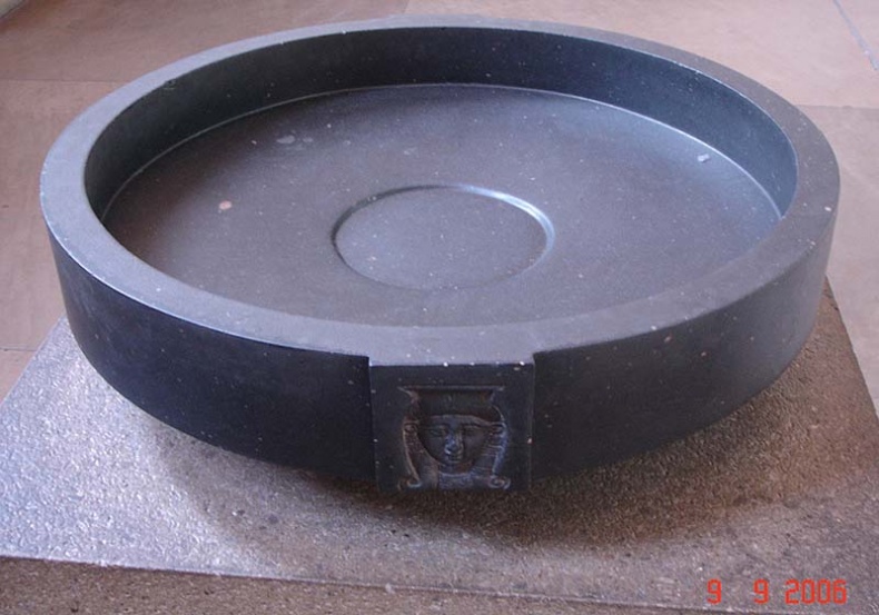 Иллюстрация к книге — Обитаемый остров Земля [i_115.jpg]