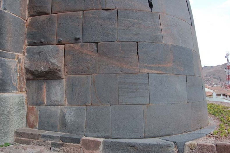 Иллюстрация к книге — Обитаемый остров Земля [i_148.jpg]