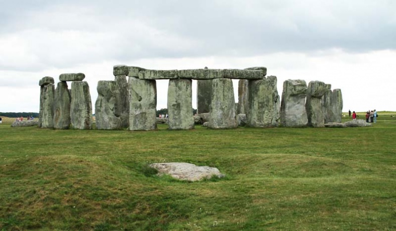 Иллюстрация к книге — Обитаемый остров Земля [i_185.jpg]