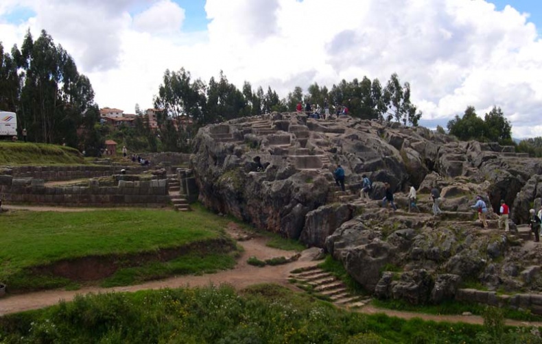 Иллюстрация к книге — Обитаемый остров Земля [i_212.jpg]