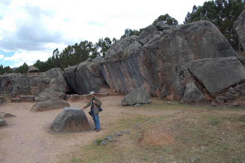 Иллюстрация к книге — Обитаемый остров Земля [i_214.jpg]