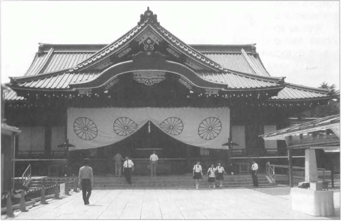 Иллюстрация к книге — Камикадзе. "Божественный ветер" в истории Японии [i_081.jpg]