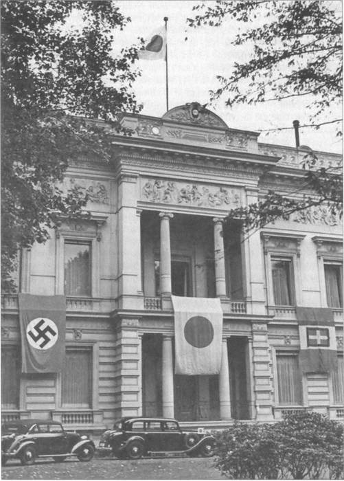 Иллюстрация к книге — Камикадзе. "Божественный ветер" в истории Японии [i_105.jpg]