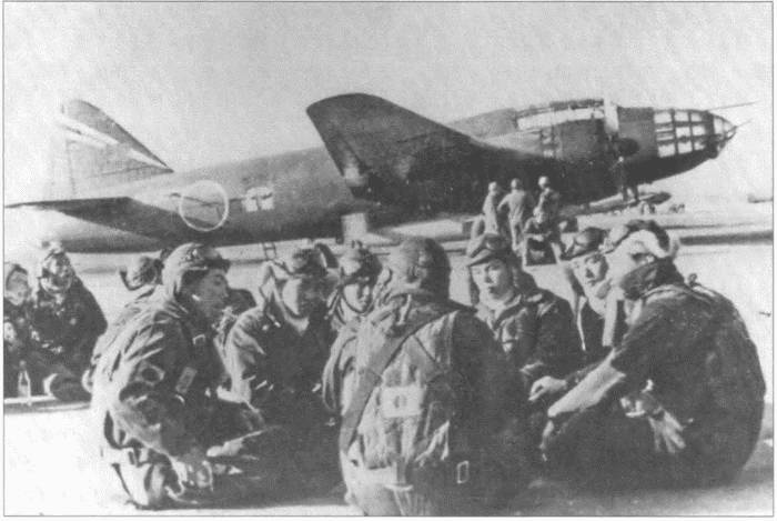 Иллюстрация к книге — Камикадзе. "Божественный ветер" в истории Японии [i_196.jpg]