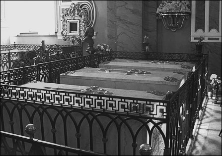 Иллюстрация к книге — Императрица Елизавета Петровна [i_030.jpg]