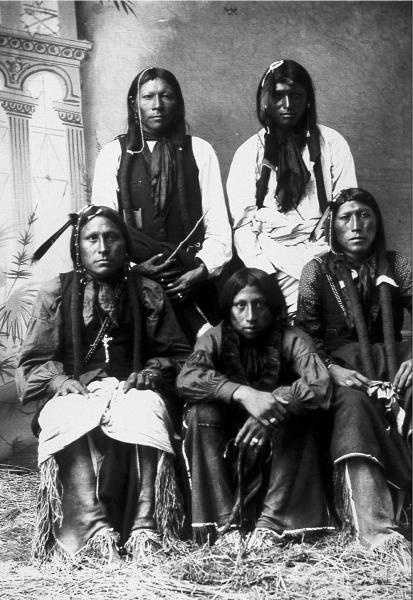 Иллюстрация к книге — Сила шаманов. Боевая и лечебная магия индейцев Дикого Запада [i_020.jpg]