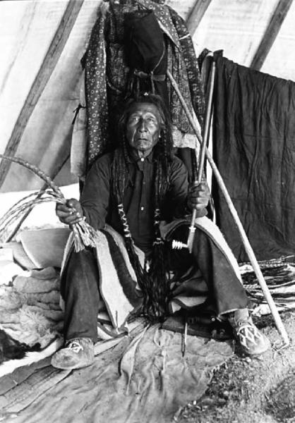 Иллюстрация к книге — Сила шаманов. Боевая и лечебная магия индейцев Дикого Запада [i_055.jpg]