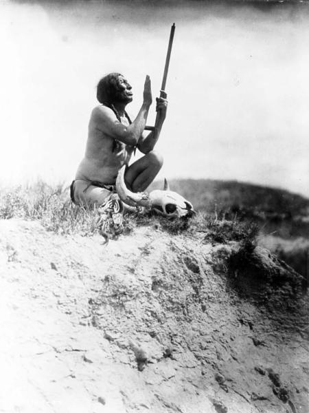 Иллюстрация к книге — Сила шаманов. Боевая и лечебная магия индейцев Дикого Запада [i_057.jpg]